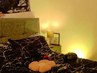 le modèle lexie-nate est en webcam porno dans un show sur le site camsoda, il possède les tags suivants: ass bouncing,black hair,young-adult,toys,teen-18,tattoos,skinny,school,pov,natural,lush,lovense,gray eyes,drinking,doggy style,dirty talk,deepthroat,cum,cowgirl,couples