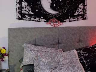 Acest model este live acum. lexie-nate