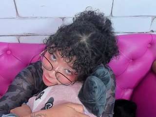  safiro-agata chat room