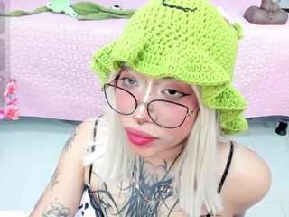 Live cam show with SAFIRO-AGATA