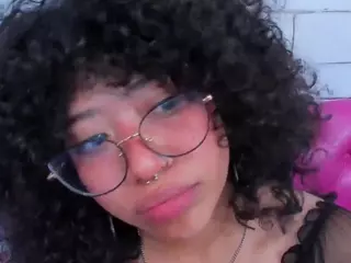 SAFIRO-AGATA's Live Sex Cam Show