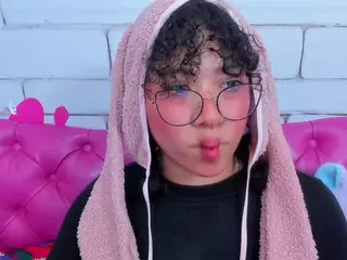 SAFIRO-AGATA's Live Sex Cam Show