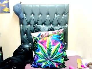 temptressqeen webcam model