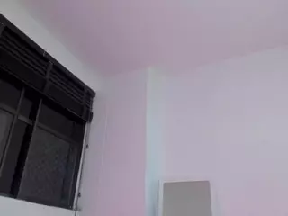 LittleDanni's Live Sex Cam Show
