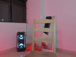 LittleDanni's Live Sex Cam Show