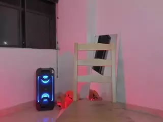 LittleDanni's Live Sex Cam Show