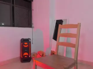 LittleDanni's Live Sex Cam Show