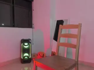 LittleDanni's Live Sex Cam Show