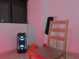 LittleDanni's Live Sex Cam Show