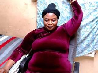 maturenesh's CamSoda show and profile