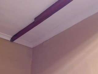 MatureNesh live webcam show