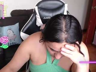 melraise's CamSoda show and profile