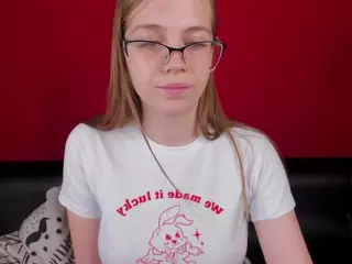Mia's Live Sex Cam Show