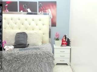 miiranda-vega's CamSoda show and profile