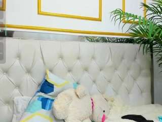 Live cam show with Miiranda-vega