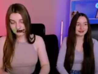 pure-radiance's CamSoda show and profile