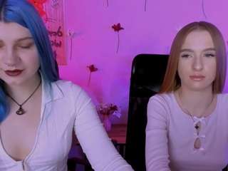 le modèle pure-radiance est en webcam porno dans un show sur le site camsoda, il possède les tags suivants: ass,shaved,longhair,lovense,lush,mistress,moaning,naked,pussy,sex toys,sexydance,shaved pussy,ass bouncing,skinny,spank,spanking,striptease,tattoos,teen-18,thong