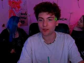 pure-radiance's CamSoda show and profile