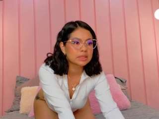 tarahills Live Webcam on CamSoda