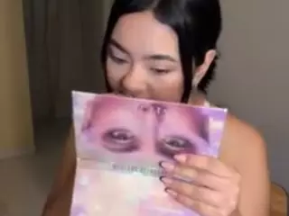 TaraHills's Live Sex Cam Show