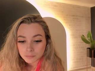 tiaralawrence from camsoda