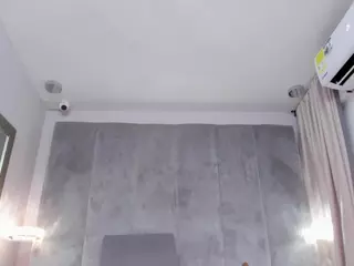 aliinasmith's Live Sex Cam Show