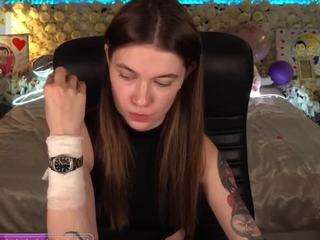 anacondaon's CamSoda show and profile