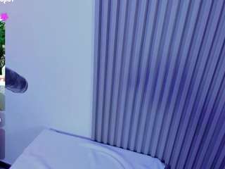 angels-collins's CamSoda show and profile