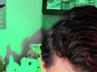Baby_moon_ live cam preview