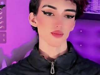 Baby_moon_ live cam preview