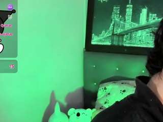 Baby_moon_ live cam preview