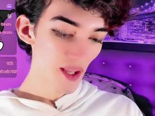 Baby_moon_ live cam preview