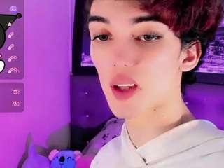 Baby_moon_ live cam preview