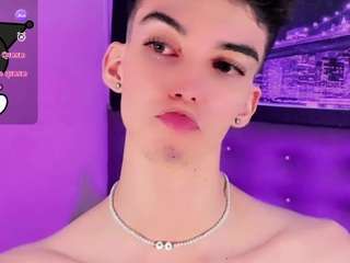 Baby_moon_ live cam preview