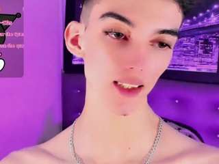 Baby_moon_ live cam preview