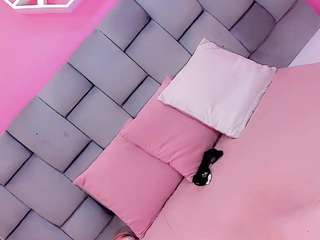 Baddinner's cam show statistics and live stream