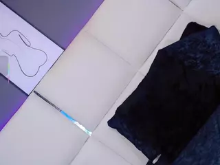 Baddinner's Live Sex Cam Show
