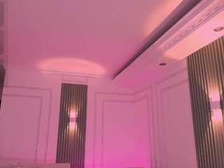 anahicurlie Live Webcam on CamSoda