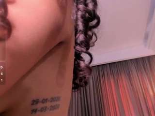 AnahiCurlie
