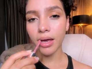 AnahiCurlie
