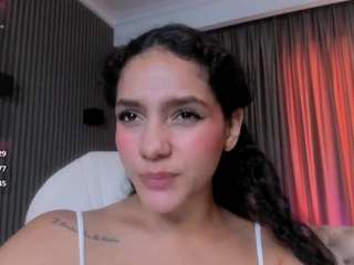 AnahiCurlie