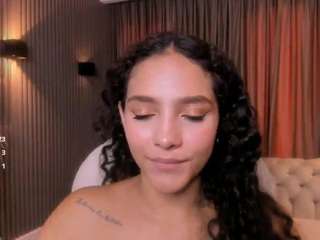 AnahiCurlie
