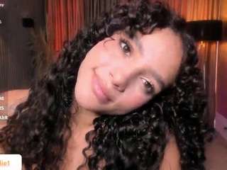 anahicurlie
