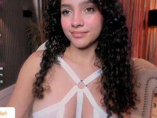 anahicurlie