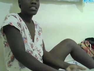 pretty-shee Webcam Model Profile