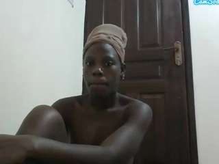 pretty-shee webcam