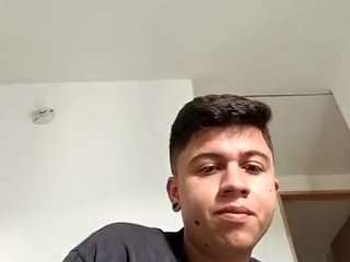 xmaxwolf420 Live Webcam on CamSoda