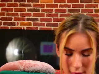 LaurynCopper's Live Sex Cam Show