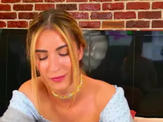 LaurynCopper's Live Sex Cam Show
