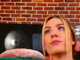LaurynCopper's Live Sex Cam Show